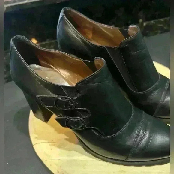 John Baker shoes, 3” heels, professional; Size: 7.5 Steampunk,Chic, quiet luxury - Picture 3 of 10